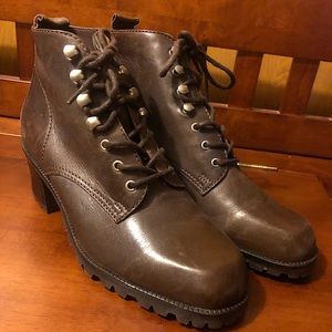 Nine West brown leather booties